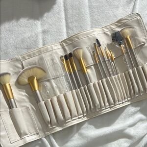 Gold and Cream Makeup Brush Set